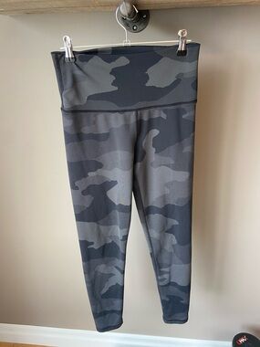 Offline by aerie leggings size medium